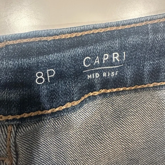 Simply Vera Vera Wang Blue Floral Embroidered‎ Cropped Jeans - Picture 3 of 9